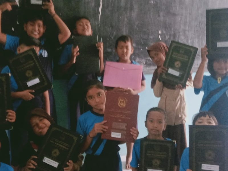 PEMBAGIAN RAPOT SEMESTER GENAP 2025