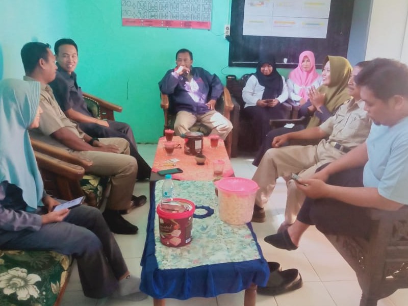 Awalmasuk semua bapak ibu guru SDN 4 sumberejo
