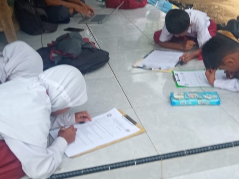 Hari kedua ujian semester ganjil