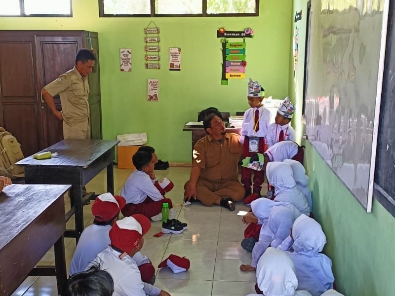 kegiatan MPLS hari pertama masuk sekolah